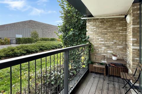 2 bedroom apartment for sale, Woodpecker Way, Trumpington CB2