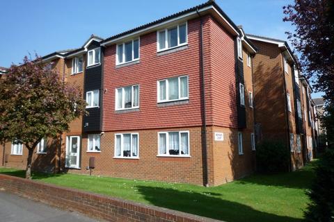 1 bedroom apartment to rent, Rosefield Road, Staines, TW18