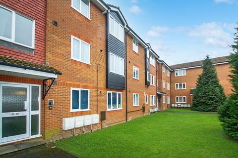 1 bedroom apartment to rent, Rosefield Road, Staines, TW18
