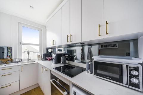 2 bedroom flat for sale, Tankerville Road, Streatham, London, SW16