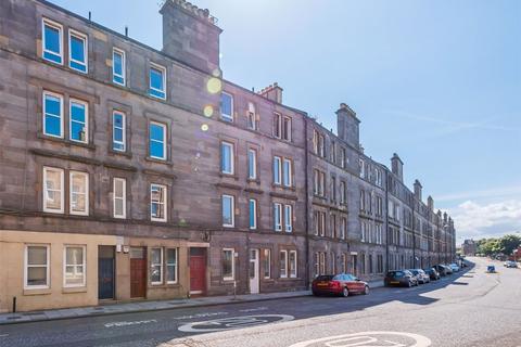 1 bedroom flat to rent, Broughton Road, Edinburgh, EH7