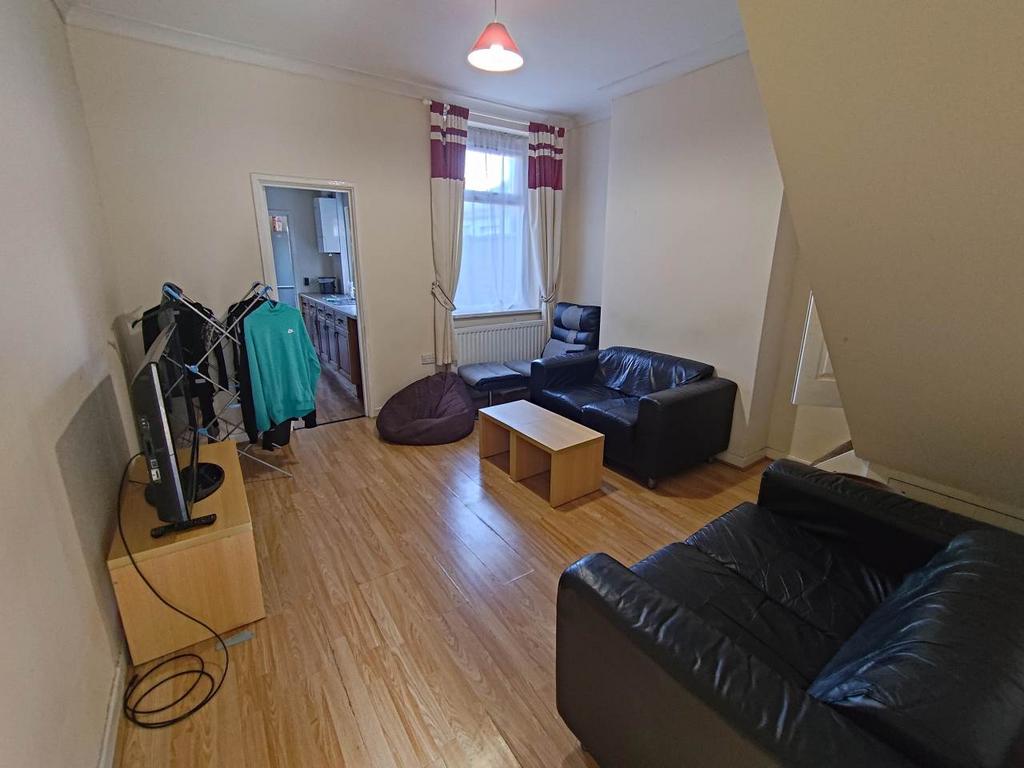 Living room (1)