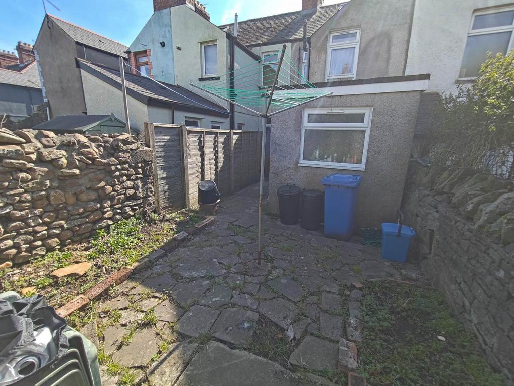 Rear garden (2)