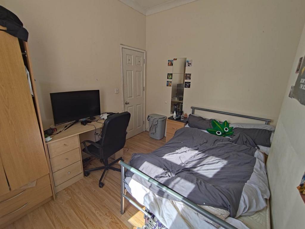 Ground floor front b