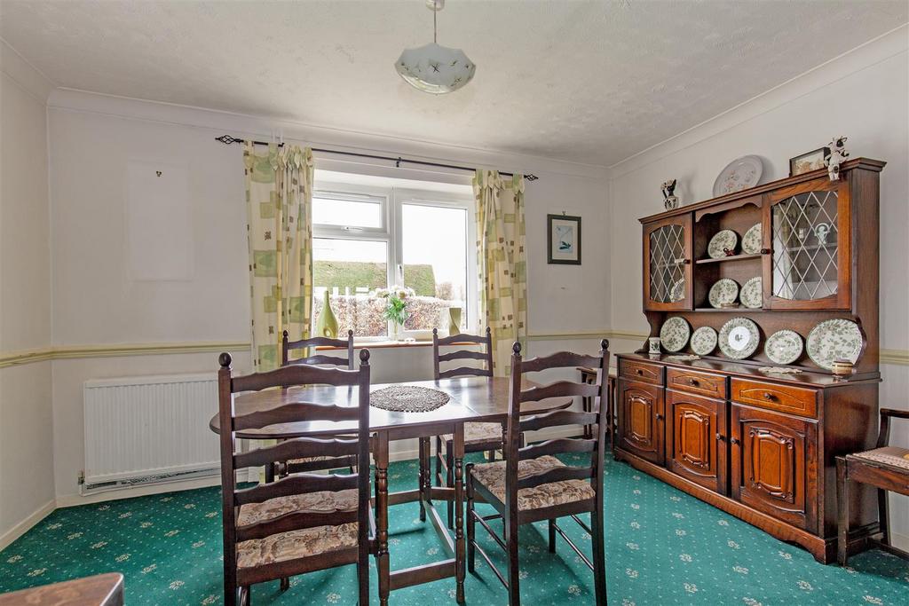 Dining Area-1.jpg