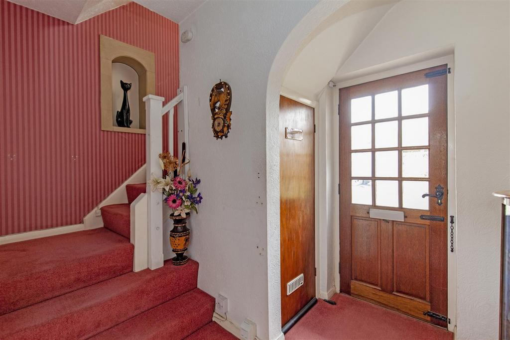 Entrance Hall-1.jpg