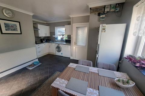 3 bedroom semi-detached house for sale, Lon Y Felin, Garnswllt, Ammanford, SA18