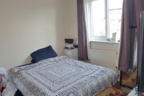 3 bedroom house for sale, Trundleys Road, London