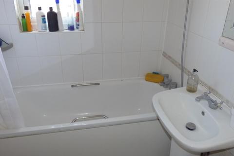 3 bedroom house for sale, Trundleys Road, London