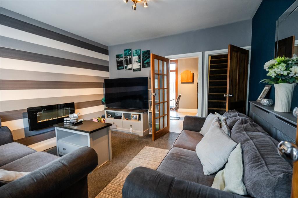 Living Room (2)