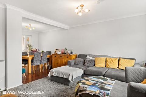 100 Beechfield, Hoddesdon, EN11 9QL