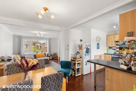 100 Beechfield, Hoddesdon, EN11 9QL