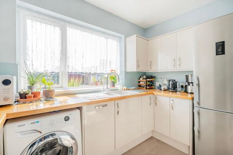 2 bedroom chalet for sale, Russell Avenue, Caister-On-Sea