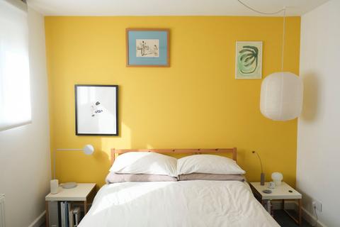 13b The Heights, London, SE7 8JJ