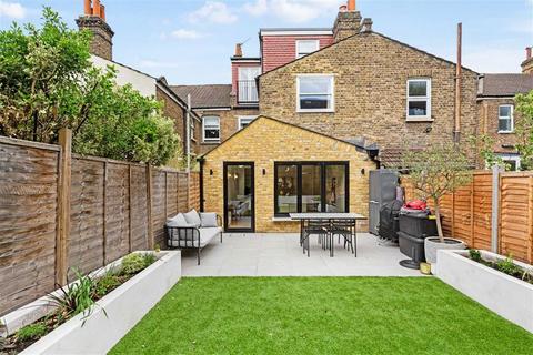 4 bedroom terraced house for sale, Ermine Road, London SE13