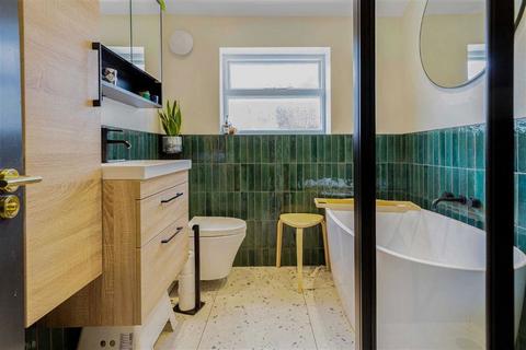 38 Ermine Road, London, SE13 7JS