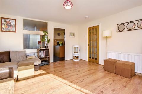 3 bedroom terraced house for sale, James Robb Avenue, St Andrews, KY16