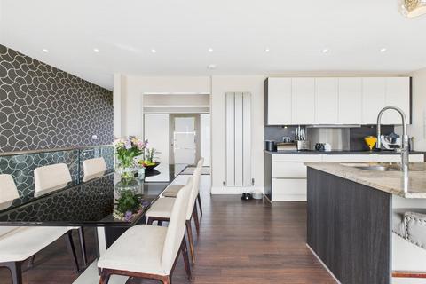 4 bedroom detached house for sale, A Contemporary Detached 4 Bedroom Property