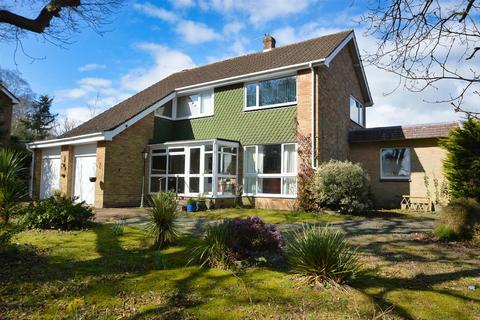 4 bedroom detached house for sale, WOOTTON VILLAGE OUTSKIRTS
