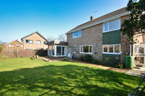 4 bedroom detached house for sale, WOOTTON VILLAGE OUTSKIRTS