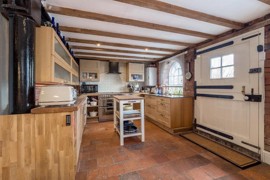 Dining kitchen