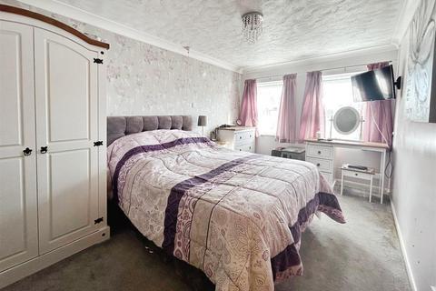 1 bedroom flat for sale, Pier Avenue, Herne Bay