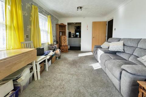1 bedroom flat for sale, Pier Avenue, Herne Bay