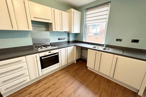 2 bedroom house to rent, Racecommon Road, Barnsley, South Yorkshire, S70