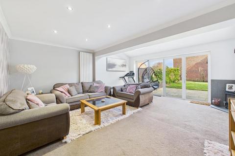 2 Trajan Close, Abbeymead, Gloucester, GL4 5EZ