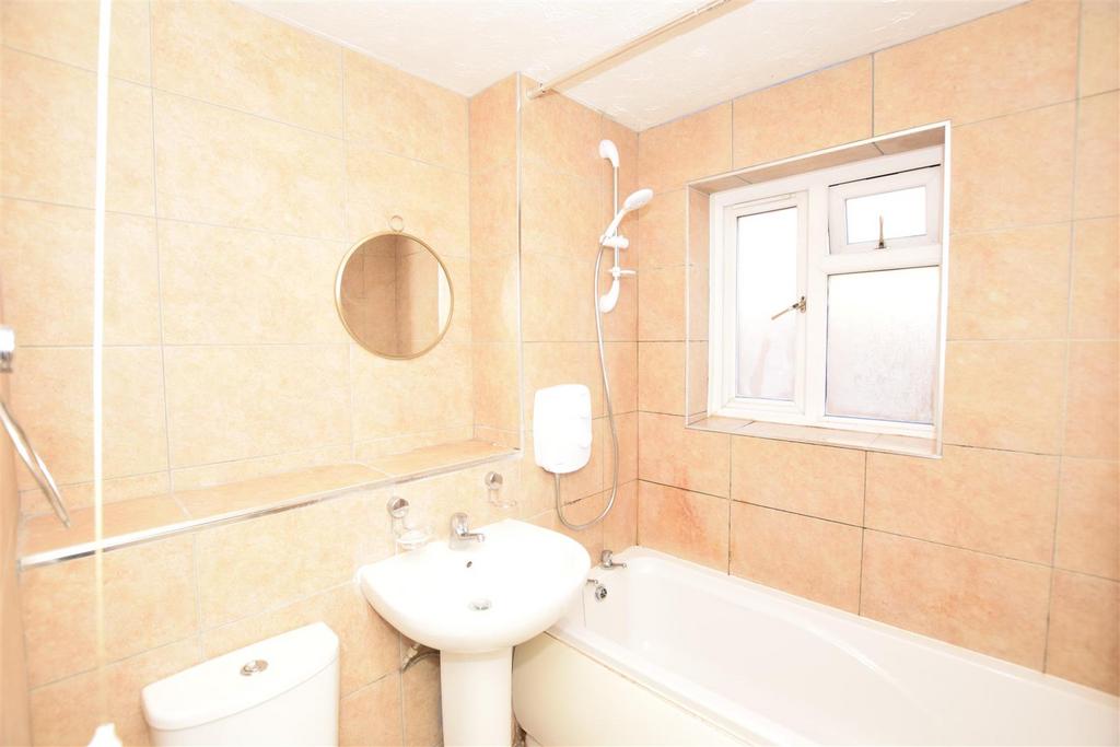 Bathroom copy.jpg