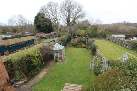 3 bedroom semi-detached house for sale, Wigston Road, Leicester LE2