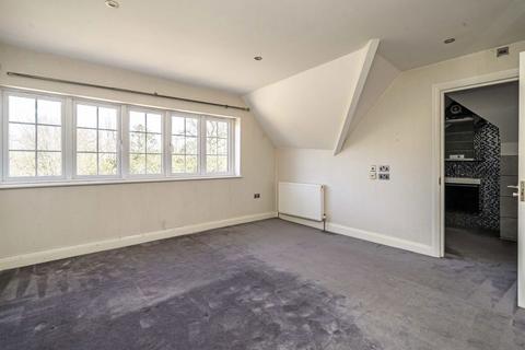 3 Warwick Dene, London, W5 3JG