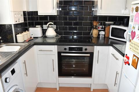 42 Ash Grove, Ripon, HG4 2DJ