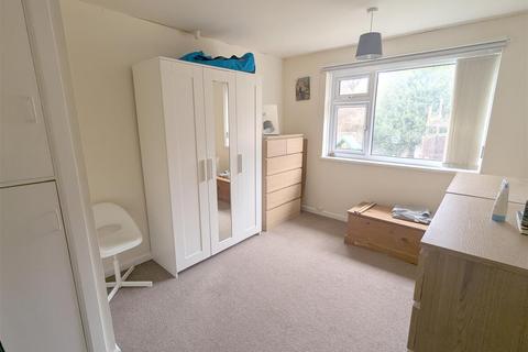 15 Dene View, Luddendenfoot, Halifax, HX2 6PB