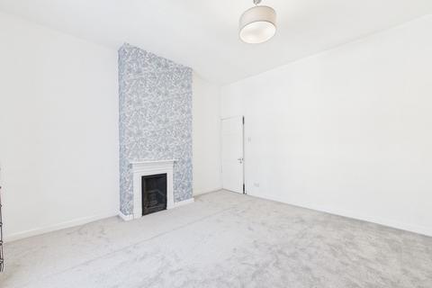 2 bedroom terraced house to rent, Henry Street, Manchester M29