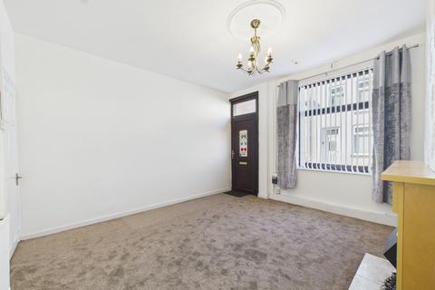 2 bedroom terraced house to rent, Henry Street, Manchester M29