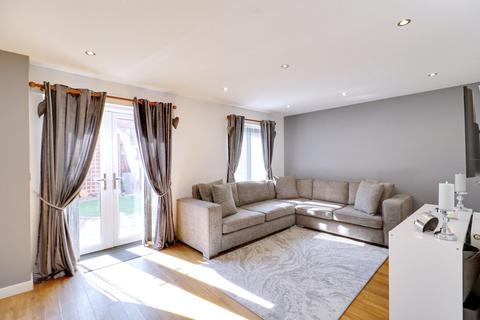 7 Ayron Road, South Ockendon, RM15 5FJ