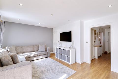 7 Ayron Road, South Ockendon, RM15 5FJ