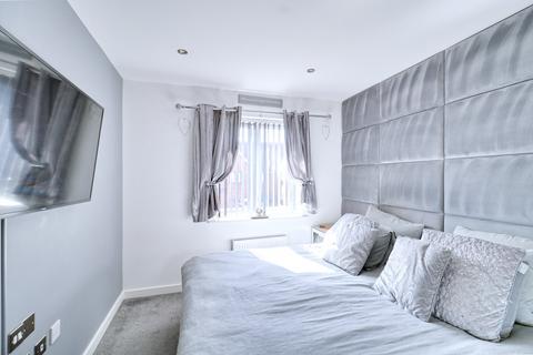 7 Ayron Road, South Ockendon, RM15 5FJ