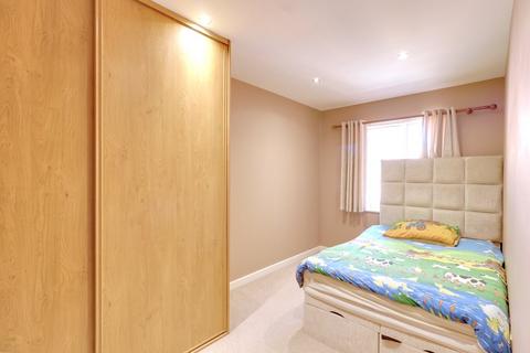 7 Ayron Road, South Ockendon, RM15 5FJ