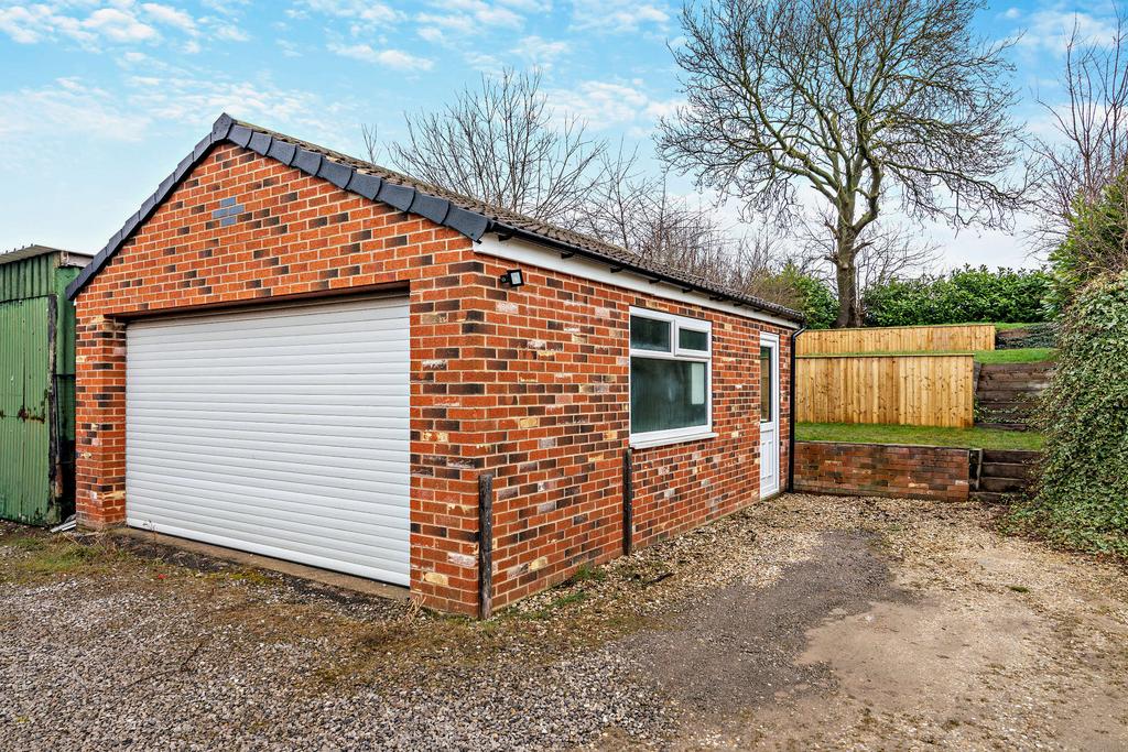 Detached Garage
