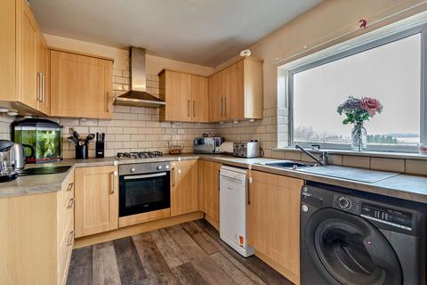 39 The Crescent, Tingley, Wakefield, WF3 1RZ