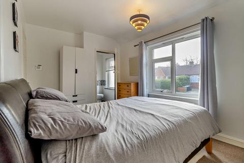 39 The Crescent, Tingley, Wakefield, WF3 1RZ