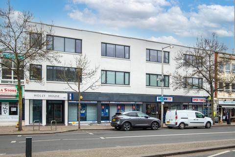 1 bedroom apartment to rent, Heath Road, Twickenham, TW1