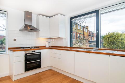 1 bedroom apartment to rent, Heath Road, Twickenham, TW1