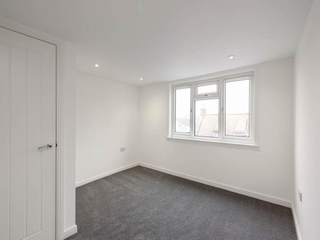 67144 Hawthorn Plc-01
