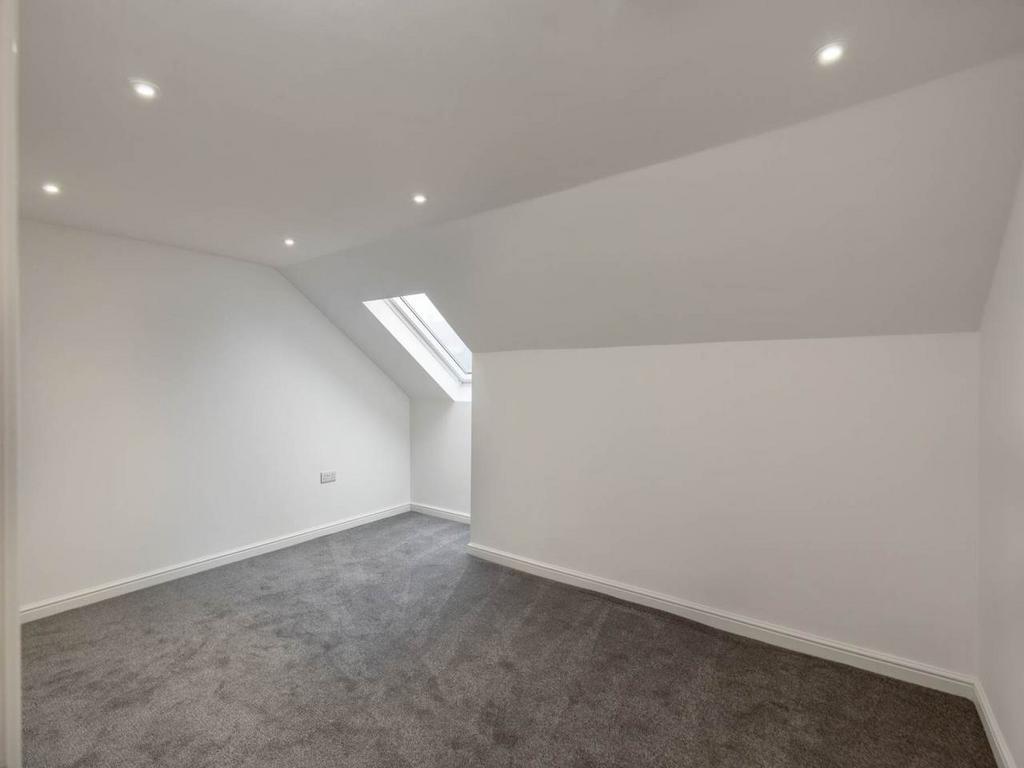 67144 Hawthorn Plc-01
