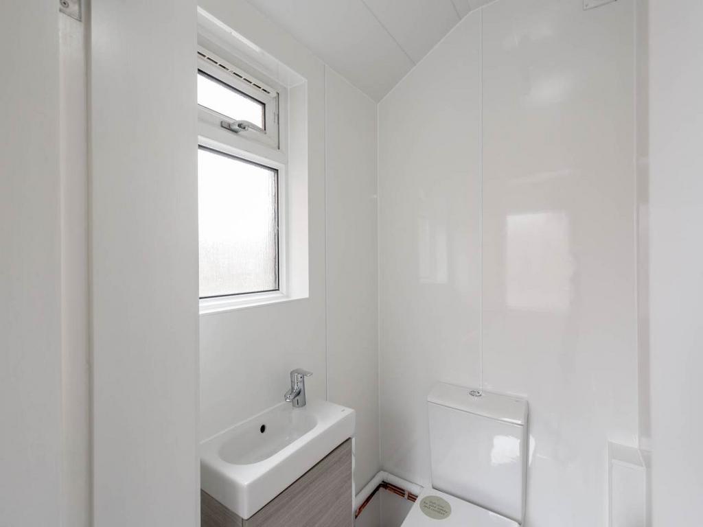 67144 Hawthorn Plc-02