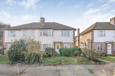 2 bedroom apartment to rent, Friern Park London N12