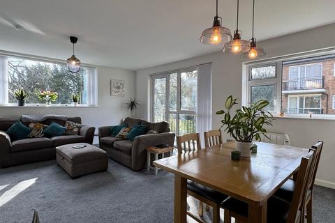 3 bedroom flat for sale, Penns Lane, Walmley, Sutton Coldfield